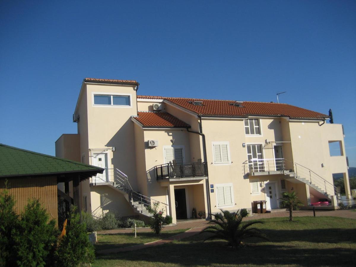 Villa „Drei Palmen“ سفيتي فيليب ياكوف المظهر الخارجي الصورة
