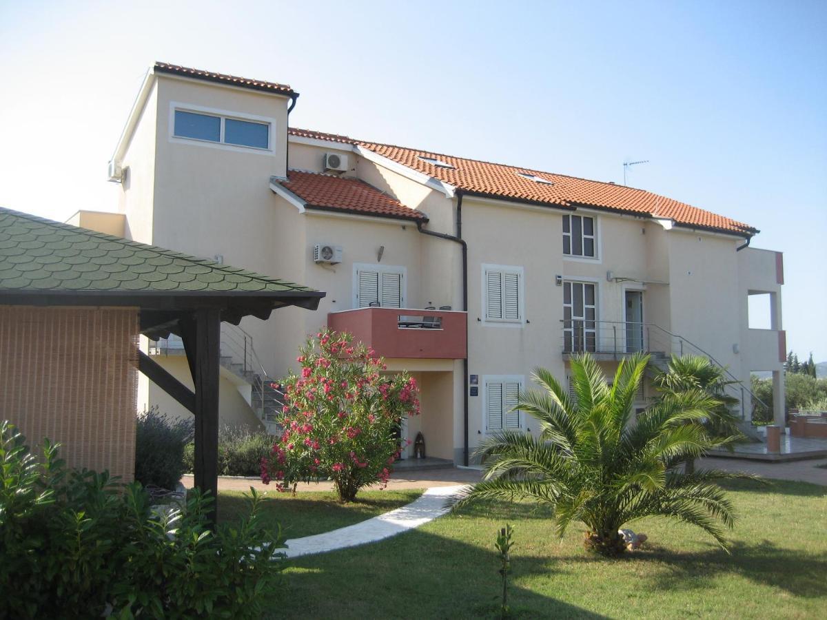 Villa „Drei Palmen“ سفيتي فيليب ياكوف المظهر الخارجي الصورة
